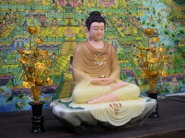 Hướng dẫn chọn bệ tượng và đế tượng cho Tượng Phật Bổn Sư Composite