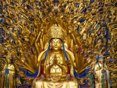 Phật Chuẩn Đề Và Thiên Thủ Thiên Nhãn: Sự Khác Biệt Ít Người Biết