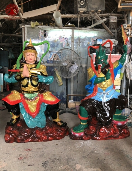 Tượng Ông Tiu và Hộ Pháp 