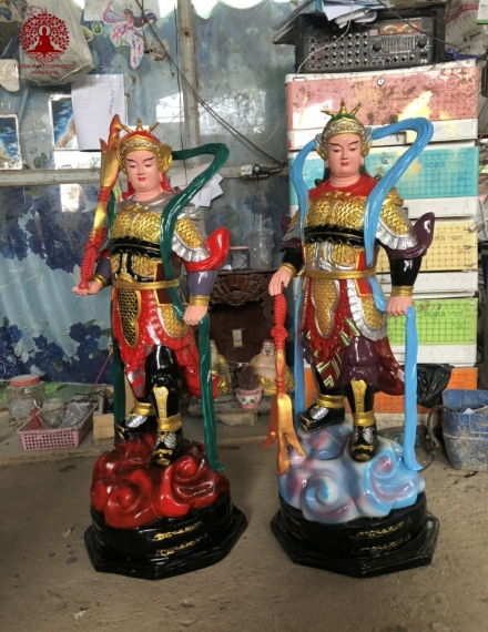 Tượng Ông Tiu và Hộ Pháp 