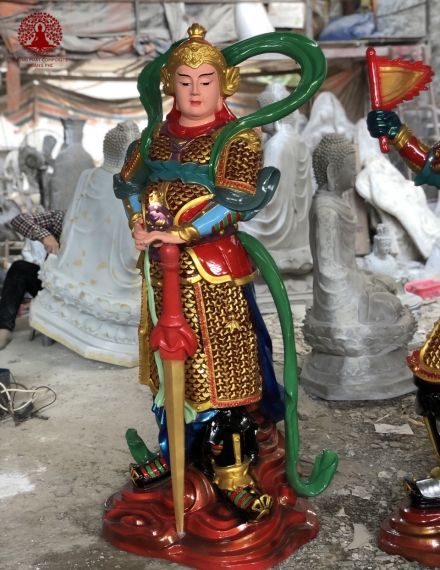 Tượng Ông Tiu và Hộ Pháp 